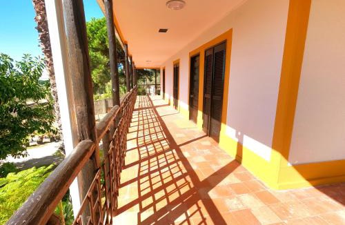 Almada Villa | Caparica, V4 House with garden in Lazarim, Caparica