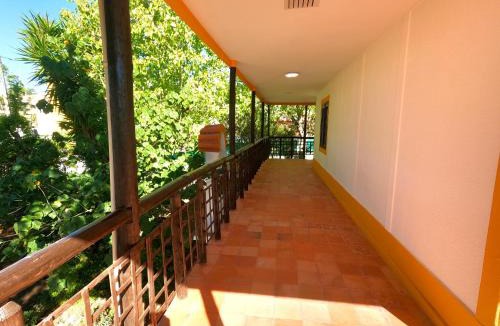 Almada Villa | Caparica, V4 House with garden in Lazarim, Caparica