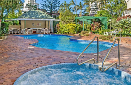 Broadbeach Apartment | Capricornia Apartments