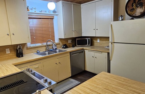 West Village Cabin | Captain's Cove. Cozy cabin in the Village of Shaver Lake. Pet friendly!