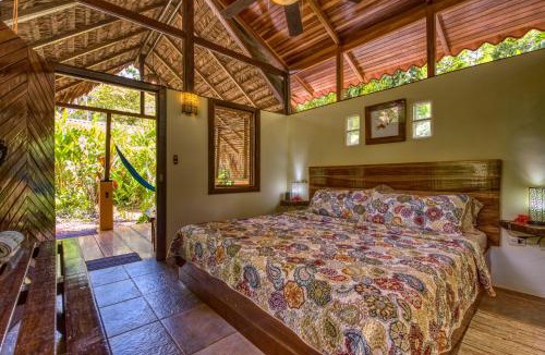 Cocles Cabin | Caribe Town Bungalows
