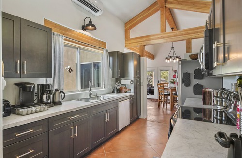 Wickenburg House | *CASA AGAVE* New Fully Appointed! Couples and Meadows Clients. READ REVIEWS!