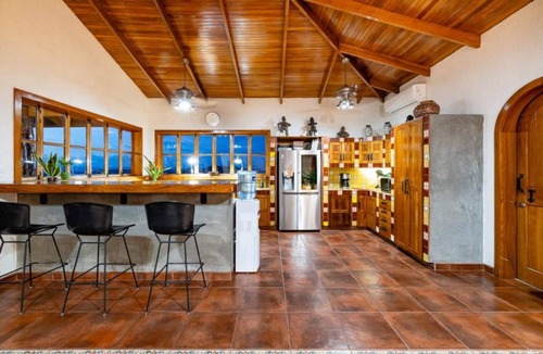 Playa Hermosa House | Casa Amarilla 4 BR Luxury Villa Infinity Pool & Papagayo Bay Views - 8 Guests