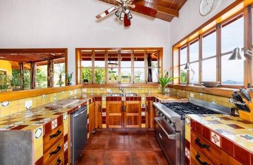 Playa Hermosa House | Casa Amarilla 4 BR Luxury Villa Infinity Pool & Papagayo Bay Views - 8 Guests
