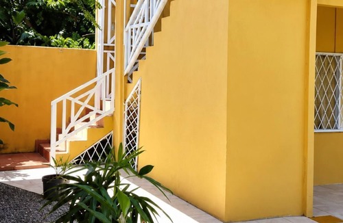 Santa Lucia Apartment | Casa Amarilla Caribbean stay