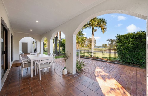 Banksia Beach House | Casa Banksia | Waterfront Ocean Views | Huge Pool