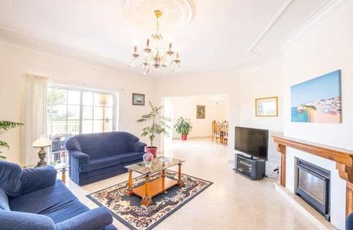 Estombar House | Casa Bella Vista - Fantastic spacious villa with beautiful views views of the Algarvian mountains, Monchique