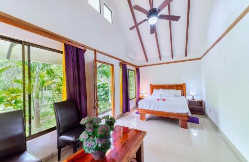 Puerto Viejo de Talamanca Hotel | Casa Blossom - Beach Paradise Retreat, Fully Equipped, Holiday Home