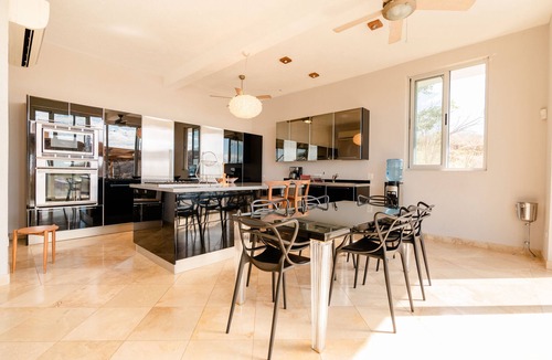 Paradise Bay Bed & Breakfast | Casa Cha Cha Cha B&B