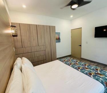 Manzanillo House | Casa Coral Azul