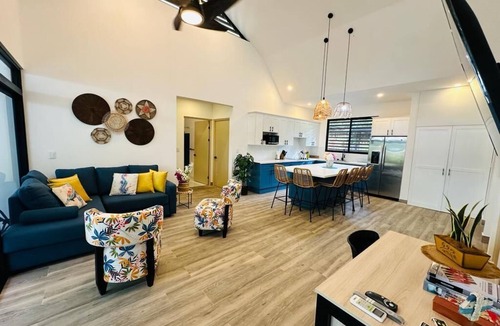 Manzanillo House | Casa Coral Azul