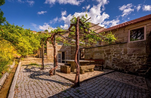 Barro House | Casa da Eva at Terrus Winery