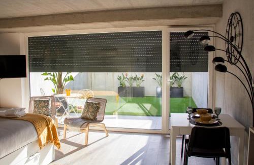 Vera Cruz Apartment | Casa das Falcoeiras - Estúdio com terraço privado