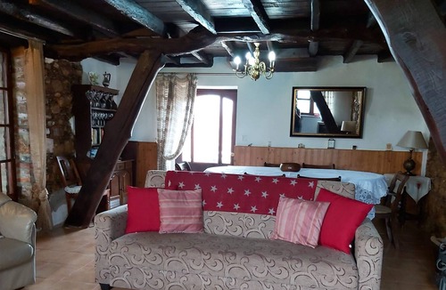 Arganil House | Casa de Alagoa T3, 3m splash pool, pretty views, Arganil 2km, 6/8 pers