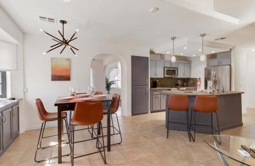 Racquet Club South House | Casa de Arcos with Private Hot Tub