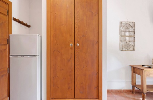 Pedra Arrancada Apartment | Casa de Campo Vale do Asno-Room 'Quarto 1' with Shared Pool, Wi-Fi and Air Conditioning