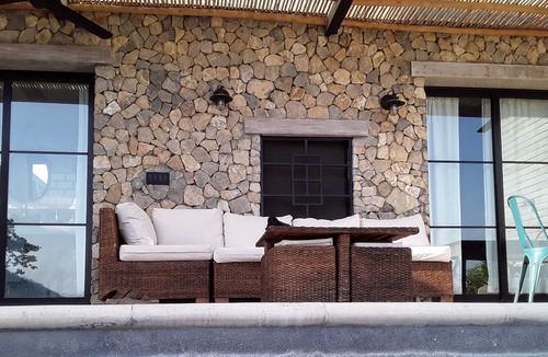 Escamequita House | Casa de Canciones - country home where the mountains meet the ocean