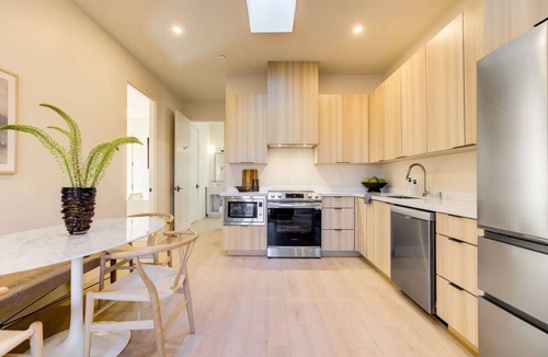 Santa Barbara Apartment | Casa De La Vina Apartment 14