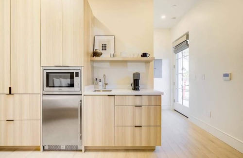 Santa Barbara Apartment | Casa De La Vina Studio 4