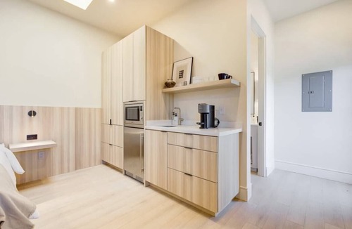Santa Barbara Apartment | Casa De La Vina Studio 4