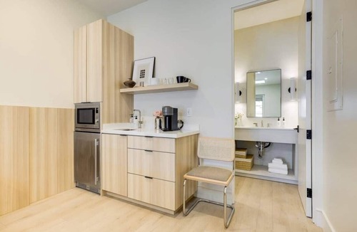 Santa Barbara Apartment | Casa De La Vina Studio 2