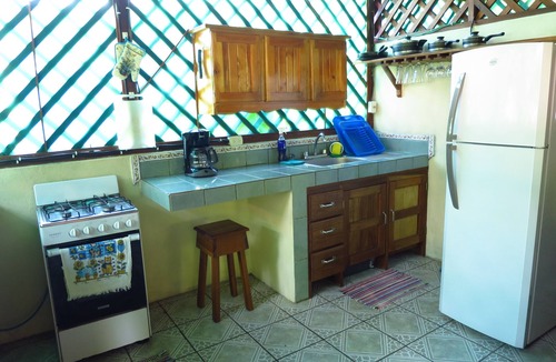 Manzanillo Cottage | Casa Del Mar BEACHFRONT Manzanillo - Kitchen WIFI Beachfront Views BBQ