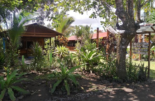 Manzanillo Cottage | Casa Del Mar BEACHFRONT Manzanillo - Kitchen WIFI Beachfront Views BBQ