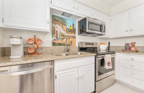 Palm Springs House | Casa del SUR I Tennis, Pickleball, 6 Pools, Dog Friendly!