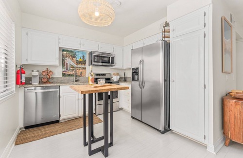 Palm Springs House | Casa del SUR I Tennis, Pickleball, 6 Pools, Dog Friendly!