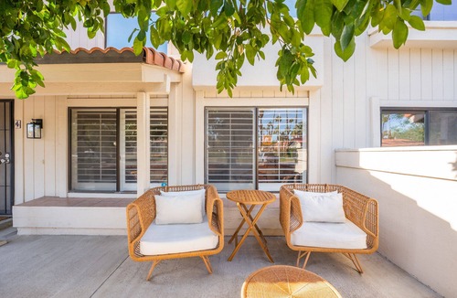 Palm Springs House | Casa del SUR I Tennis, Pickleball, 6 Pools, Dog Friendly!