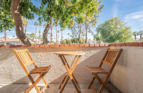 Palm Springs House | Casa del SUR I Tennis, Pickleball, 6 Pools, Dog Friendly!