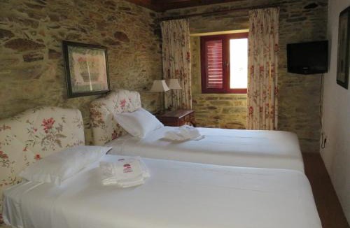 Montes da Senhora House | Casa do Chão Redondo