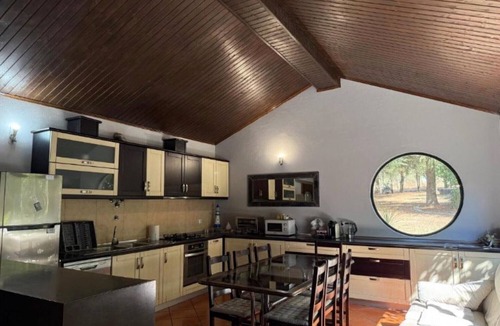 Celorico da Beira House | Casa do Lagar: Mountain View, Wi-Fi, and Air Conditioning