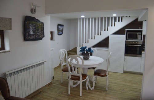 Sever do Vouga Cottage | Casa do Ribeiro/Quinta da Costeira AL 80 388 Complete rental with pool.