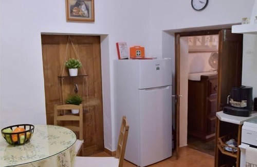 Evoramonte House | Casa dos Avós - Two Bedroom House, Sleeps 4