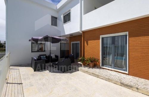 Mafra Villa | Casa dos Seixos by AcasaDasCasas