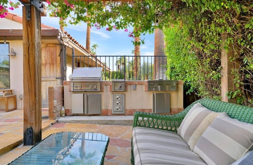 Tahquitz River Estates House | Casa Hokona: A Private Palm Springs Paradise, BBQ
