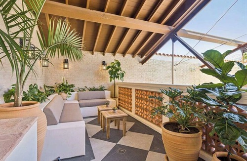 Oak Park Apartment | Casa Iglesia Studio 308
