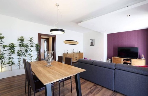 Nazare Apartment | Casa Léalys Nazaré, spacious apartment in the Sitio district of Nazaré