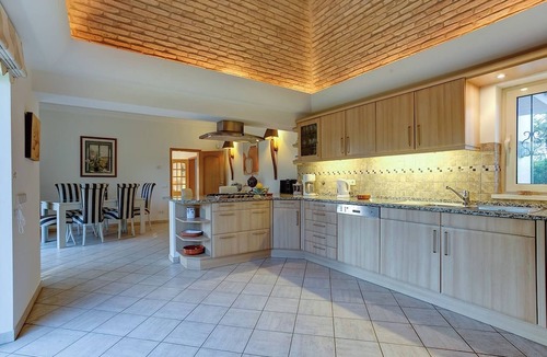 Estombar Villa | Casa Marta Three bedroom villa with sea views!