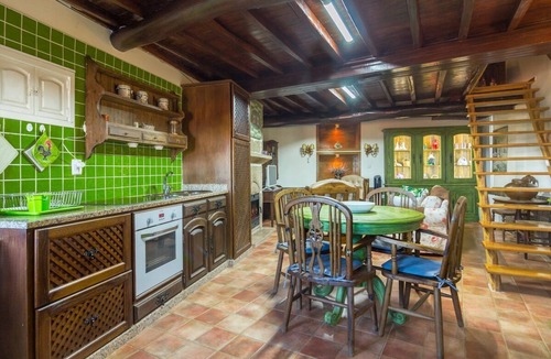 Monsanto House | Casa Mont'Santo with Balcony & Terrace
