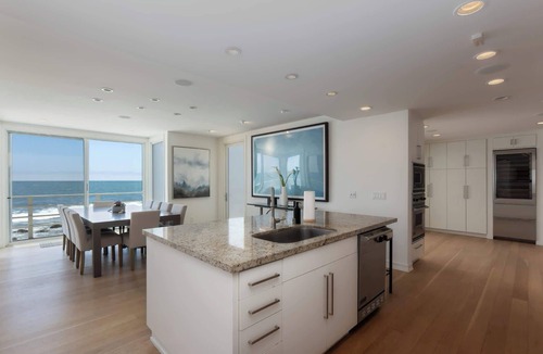 Eastern Malibu Villa | Casa Oceana by Oraklus