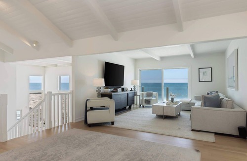 Eastern Malibu Villa | Casa Oceana by Oraklus