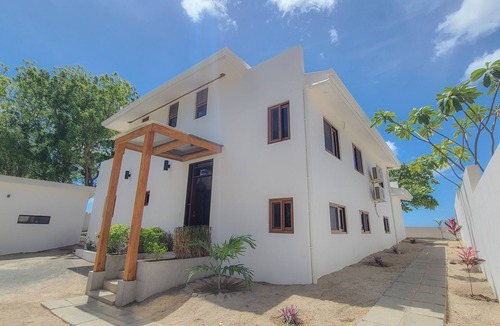 Jiquelite House | Casa Ohana: Beachfront Family Getaway with Pool & Ocean View