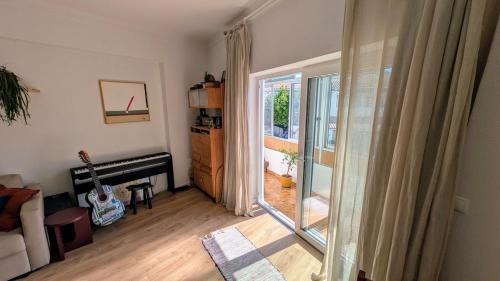 Charneca de Caparica e Sobreda Apartment | Casa Onda - Apartment near the beach