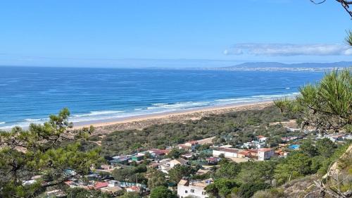 Charneca de Caparica e Sobreda Apartment | Casa Onda - Apartment near the beach