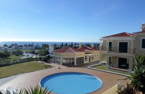 Alporchinhos Apartment | Casa Pendana - Panoramic Sea Views with FREE Wi-FI
