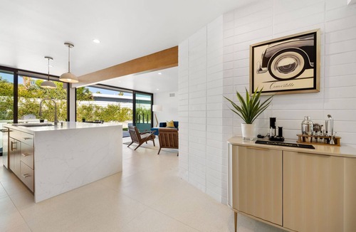 Sunmor House | Casa Roka: Groovy Mid-Century Indoor/Outdoor Lifestyle