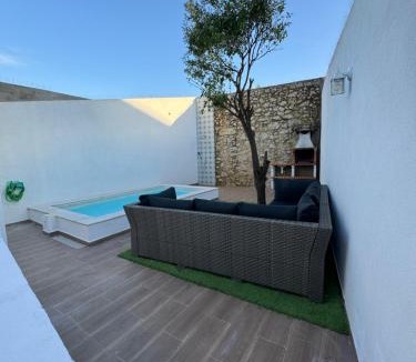 Setubal House | Casa Rosa