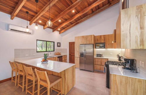 Rio Seco House | Casa Rumah- Stylish 4 Bedroom Home in Playa Negra